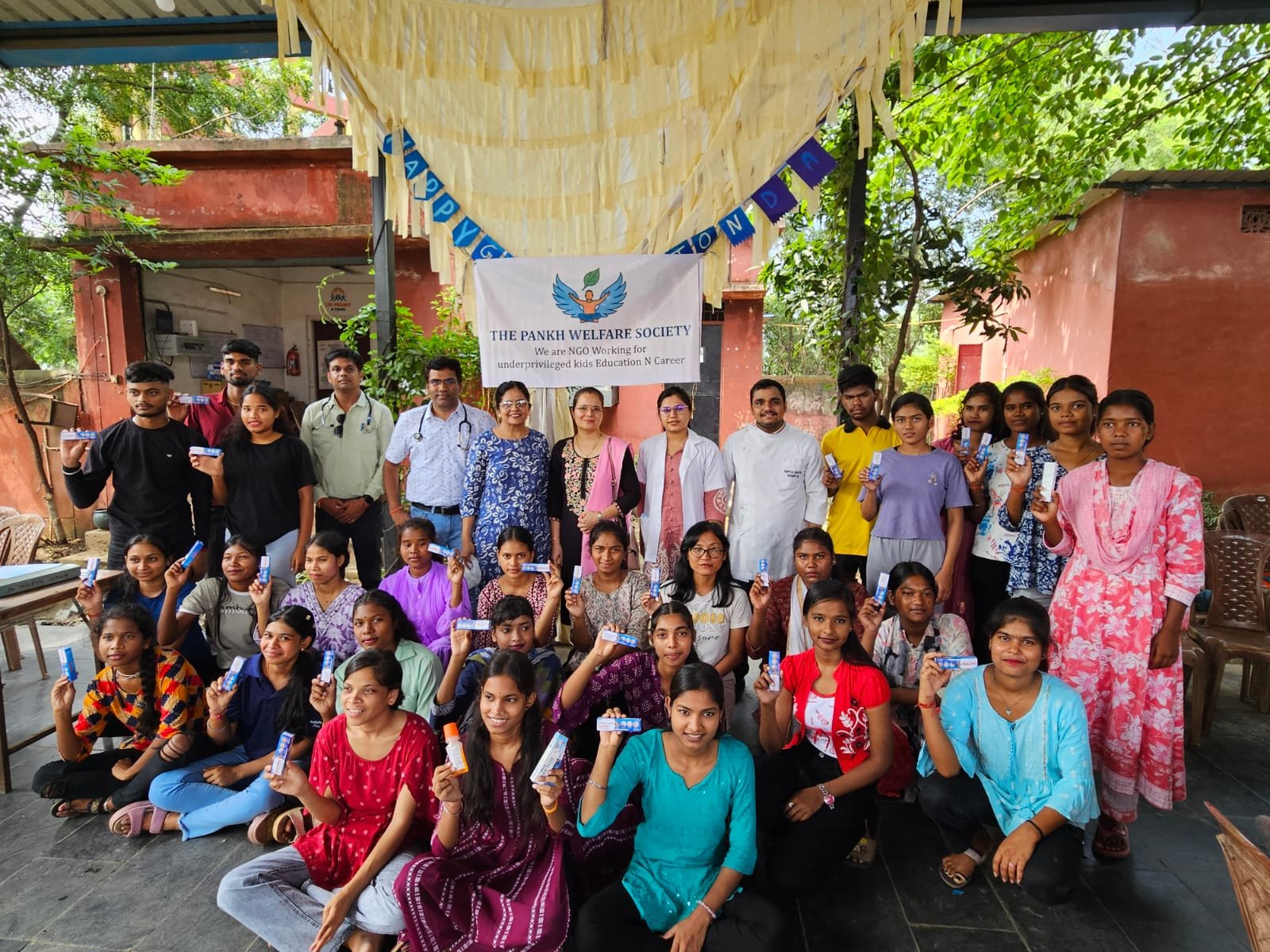 द पंख सोसायटी द्वारा स्वास्थ्य शिविर आयोजित