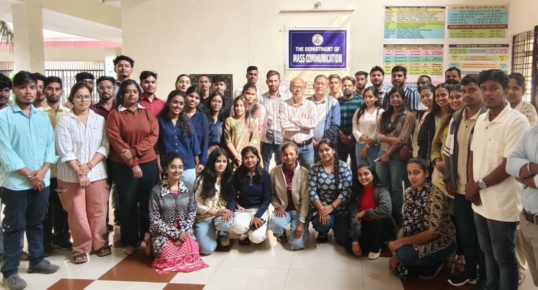 कुशाभाऊ ठाकरे पत्रकारिता विश्वविद्यालय में संविधान दिवस का आयोजन, जनसंचार विभाग के विद्यार्थियों ने रखे अपने विचार