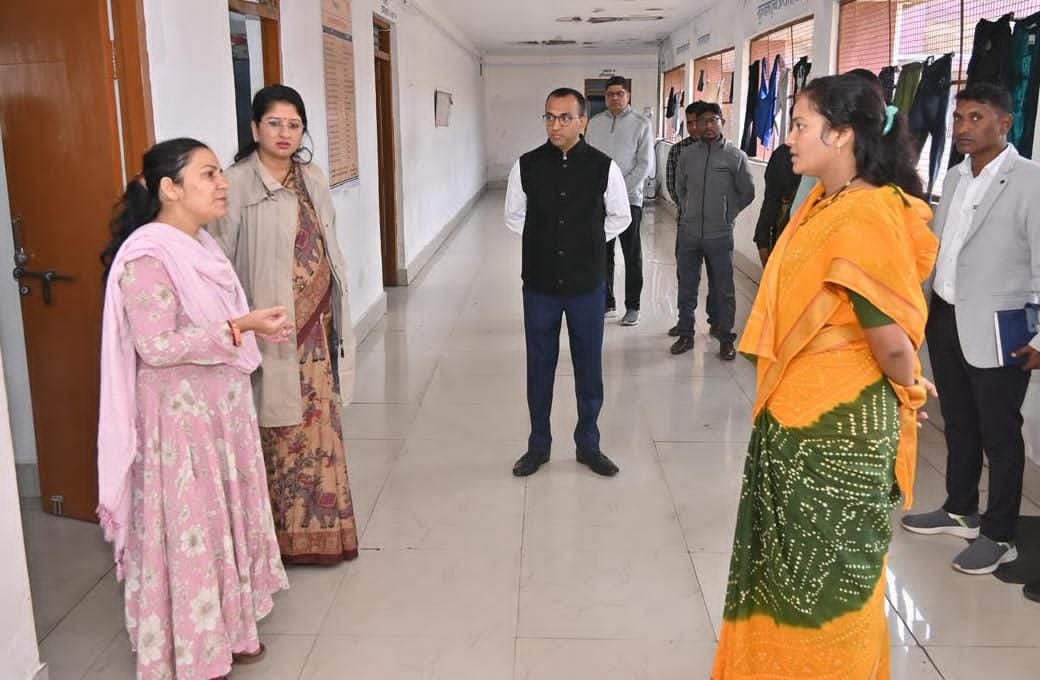 मंत्री श्रीमती लक्ष्मी राजवाड़े ने किया बाल संप्रेषण गृहों का व्यापक निरीक्षण