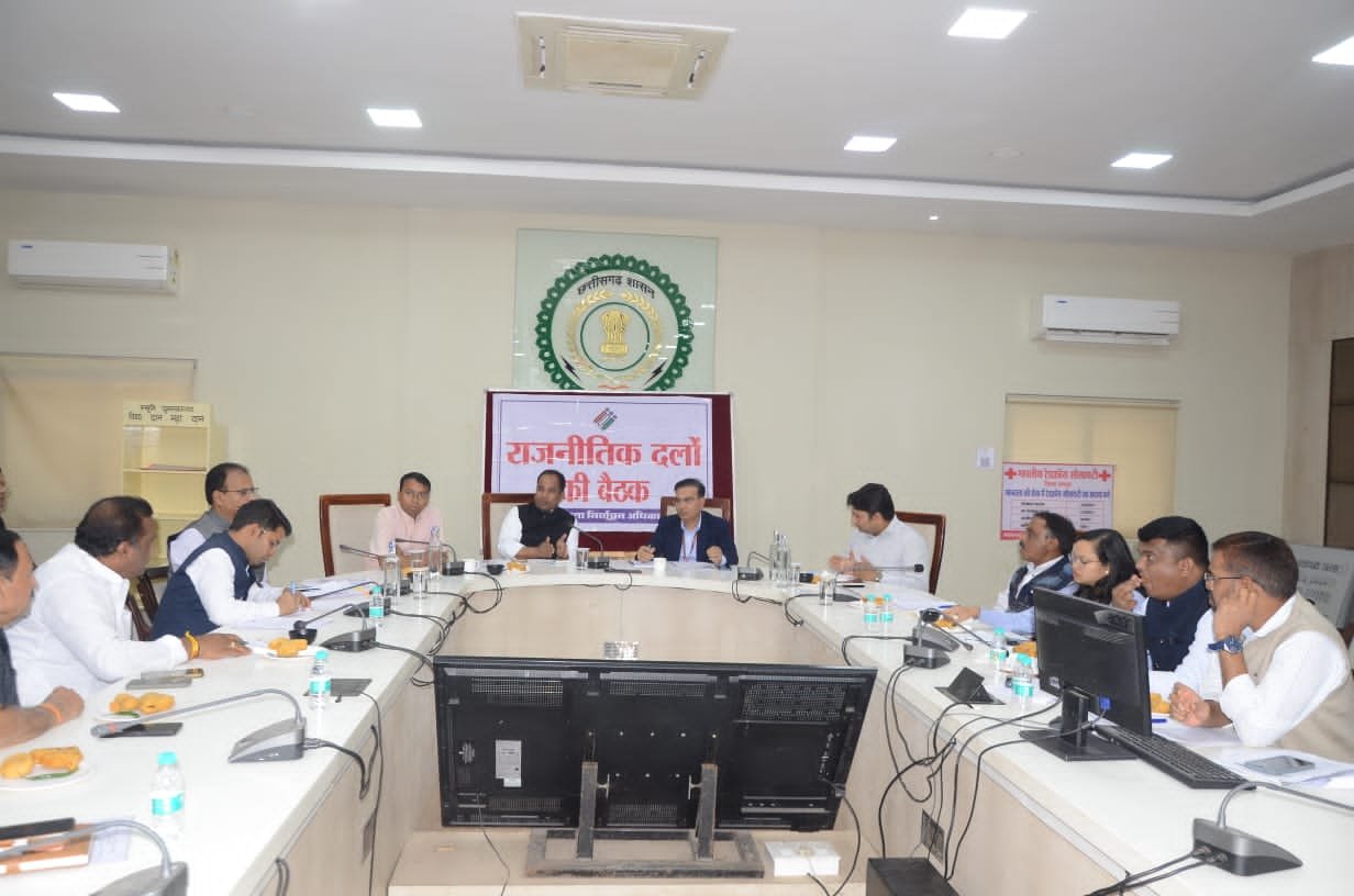 एसआईआर प्रक्रिया में राजनीतिक दलों की महत्वपूर्ण भूमिका: कलेक्टर गौरव सिंह